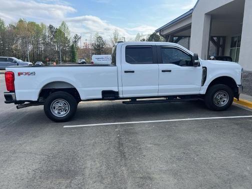 OXFORD WHITE 2024 Ford F-250 XL