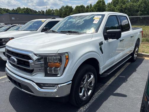 Oxford White 2023 Ford F-150 XLT