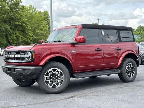 Ruby Red Metallic Tinted Clearcoat 2026 Ford Bronco Outer Banks