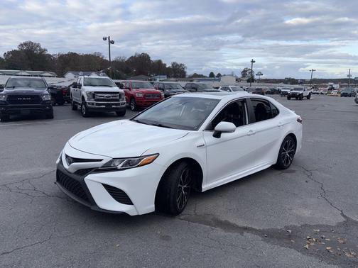 2019 Toyota Camry Hybrid LE