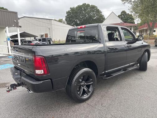 2018 RAM 1500 Night Crew Cab 4x4 5'7' Box