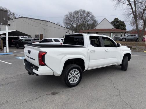 2024 Toyota Tacoma SR5