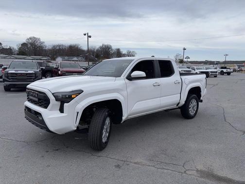 2024 Toyota Tacoma SR5