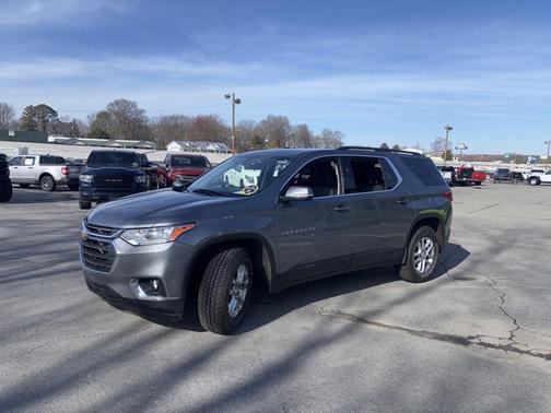 2021 Chevrolet Traverse LT Cloth