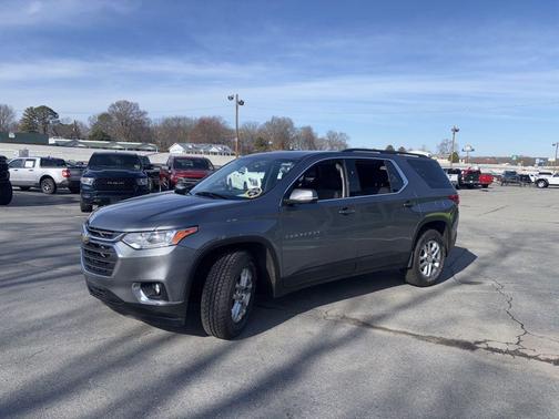 2021 Chevrolet Traverse LT Cloth