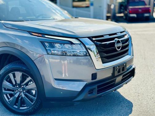 2022 Nissan Pathfinder SV 4WD