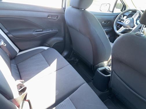 2021 Nissan Versa 1.6 SV