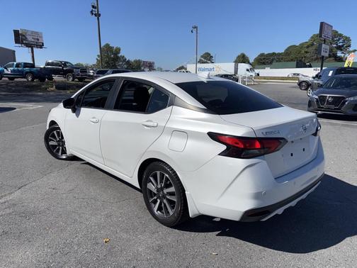 2021 Nissan Versa 1.6 SV