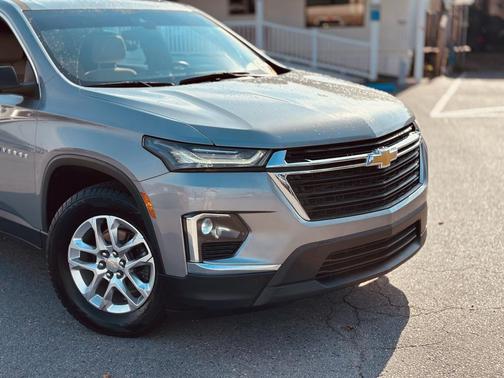 2023 Chevrolet Traverse LS