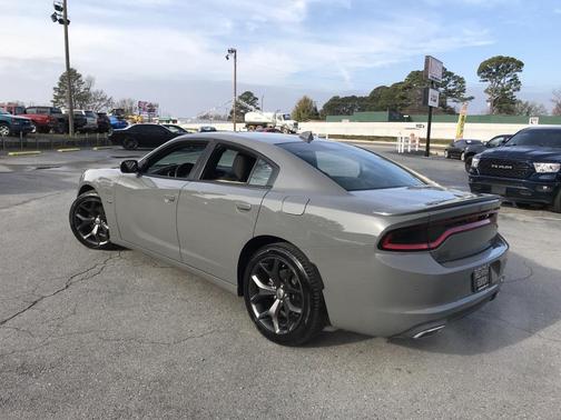 2017 Dodge Charger R/T