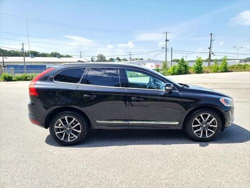 2017 Volvo XC60 T6 Dynamic