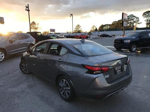 2021 Nissan Versa 1.6 SV