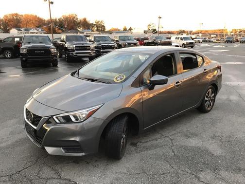 2021 Nissan Versa 1.6 SV
