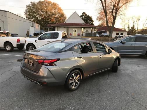 2021 Nissan Versa 1.6 SV