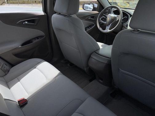 Sterling Gray Metallic 2024 Chevrolet Malibu 1LS