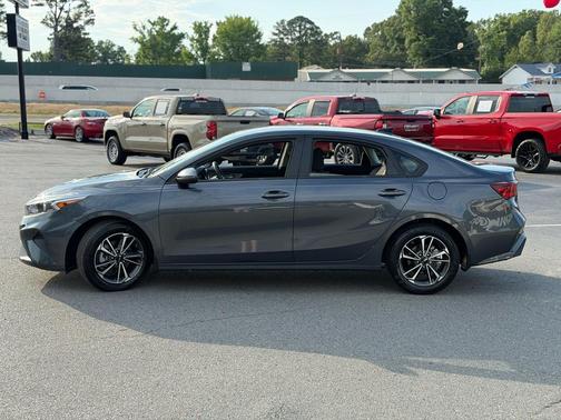 Gravity Gray 2022 Kia Forte LXS