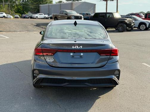 Gravity Gray 2022 Kia Forte LXS