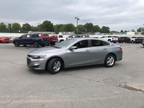 Sterling Gray Metallic 2024 Chevrolet Malibu 1LS