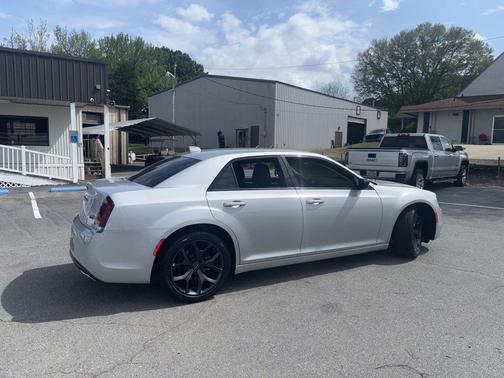 Silver Mist Clearcoat 2023 Chrysler 300 Touring