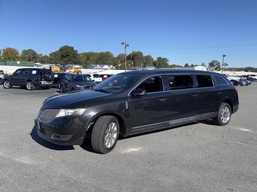2014 Lincoln MKT Limo/Hearse