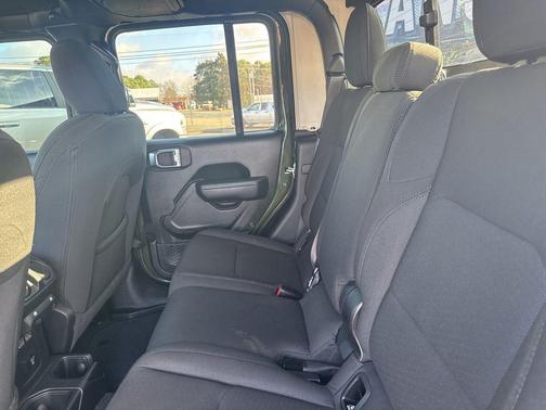 2023 Jeep Gladiator Sport S