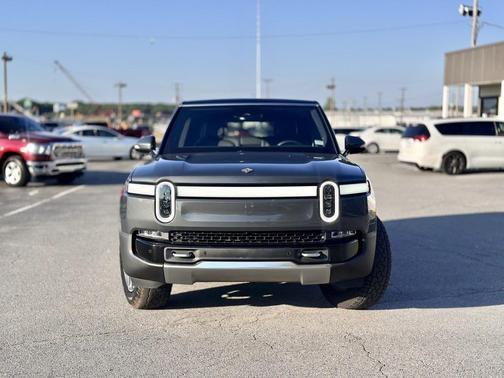2023 Rivian R1S Adventure