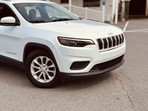 2020 Jeep Cherokee Latitude