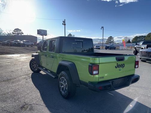 2025 Jeep Gladiator Sport S