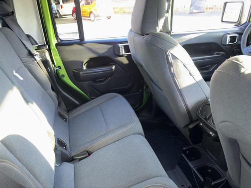 2025 Jeep Gladiator Sport S