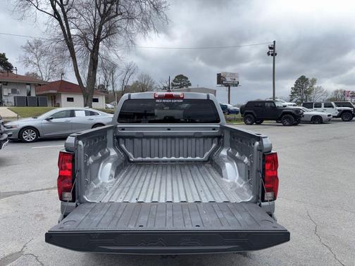 2024 Chevrolet Colorado WT