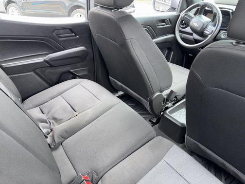 2024 Chevrolet Colorado WT