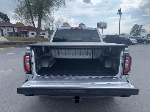 Quicksilver Metallic 2018 GMC Sierra 1500 SLT