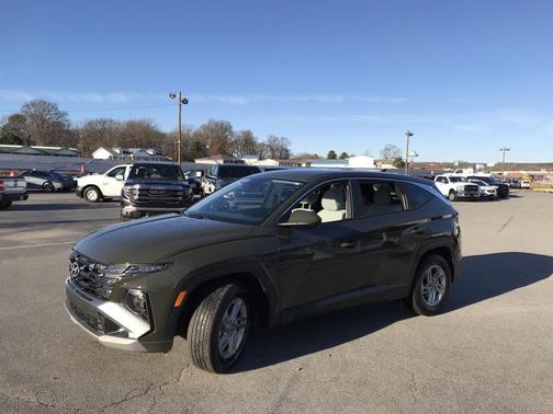 2025 Hyundai TUCSON SE