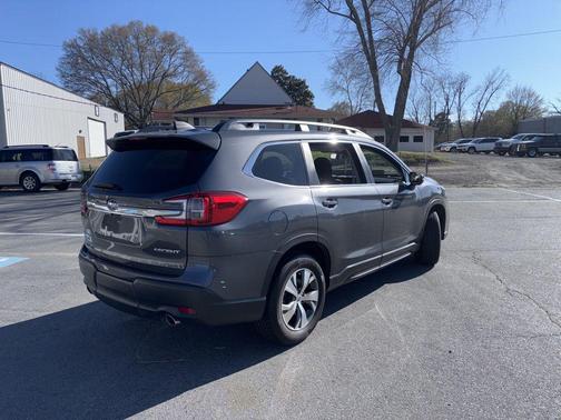 Magnetite Gray Metallic 2023 Subaru Ascent Premium 8-Passenger