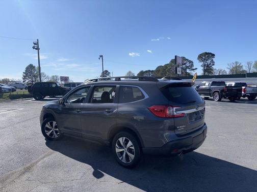 Magnetite Gray Metallic 2023 Subaru Ascent Premium 8-Passenger