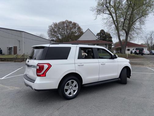 White Platinum Metallic Tri-Coat 2019 Ford Expedition XLT