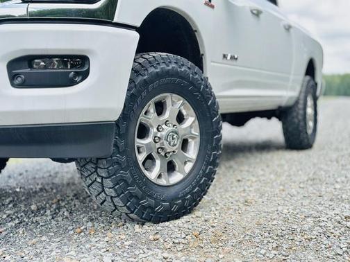 2024 RAM 2500 Laramie Crew Cab 4x4 6'4' Box
