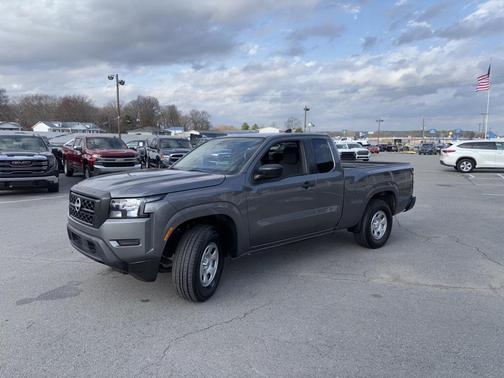 2022 Nissan Frontier S