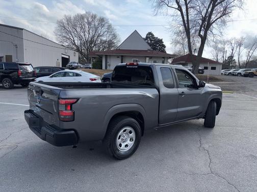 2022 Nissan Frontier S