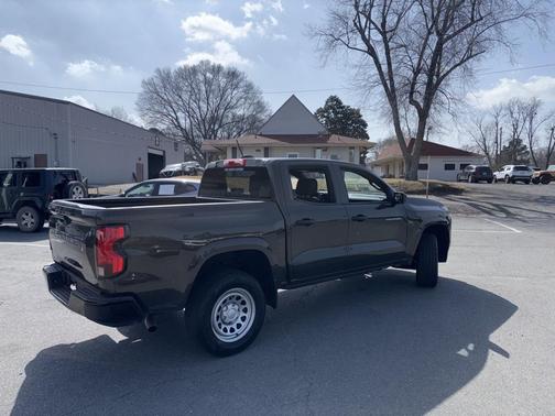 2024 Chevrolet Colorado WT