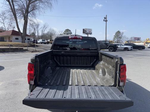 2024 Chevrolet Colorado WT