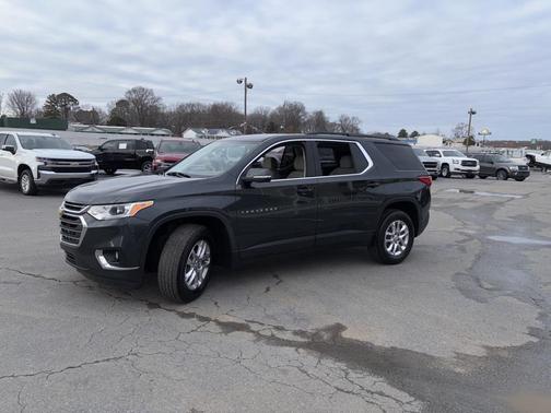 2021 Chevrolet Traverse LT Cloth
