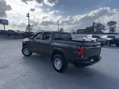 2024 Chevrolet Colorado WT