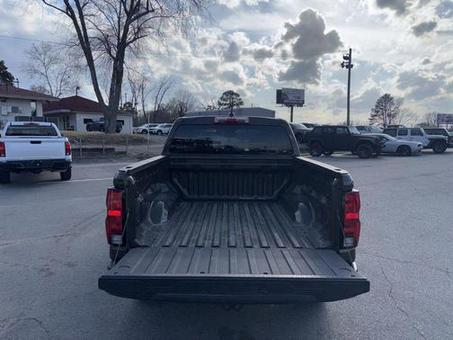 2024 Chevrolet Colorado WT