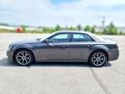 2018 Chrysler 300 S