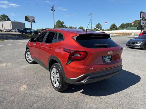 2024 Chevrolet Trax LS