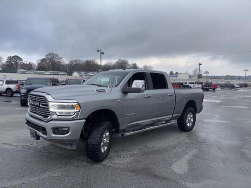 2024 RAM 2500 Laramie Crew Cab 4x4 6'4' Box