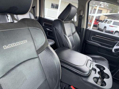 2024 RAM 2500 Laramie Crew Cab 4x4 6'4' Box