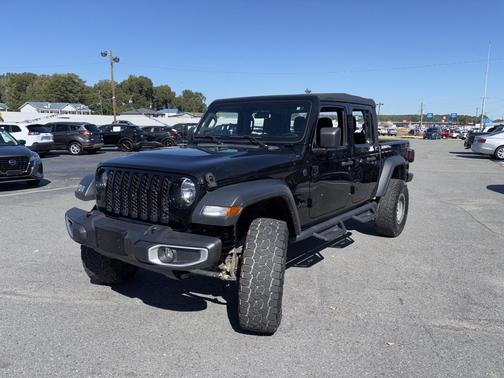 2023 Jeep Gladiator Sport