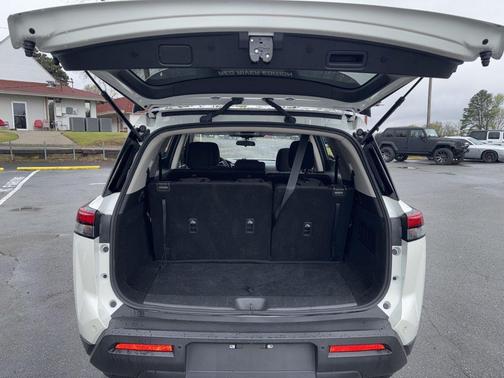 2024 Nissan Pathfinder SV 4WD